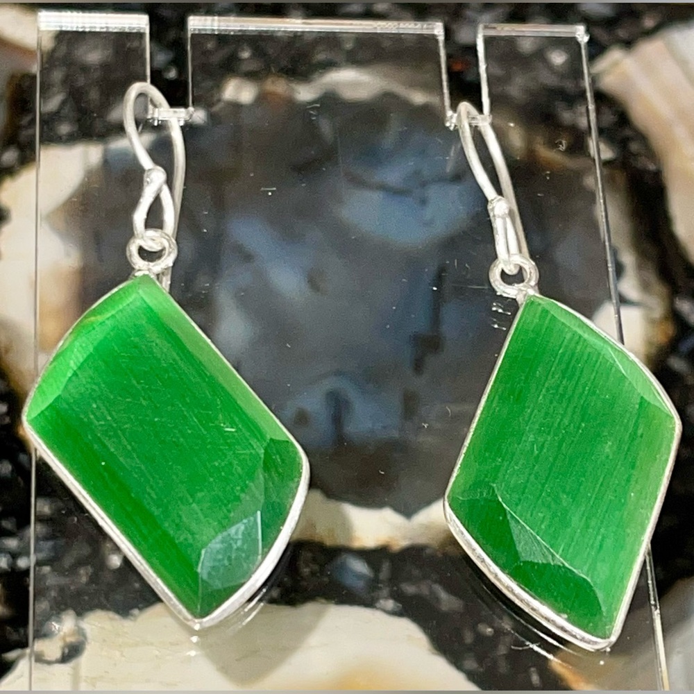 Blue Green Cat’s Eye Earrings 1 7/8”